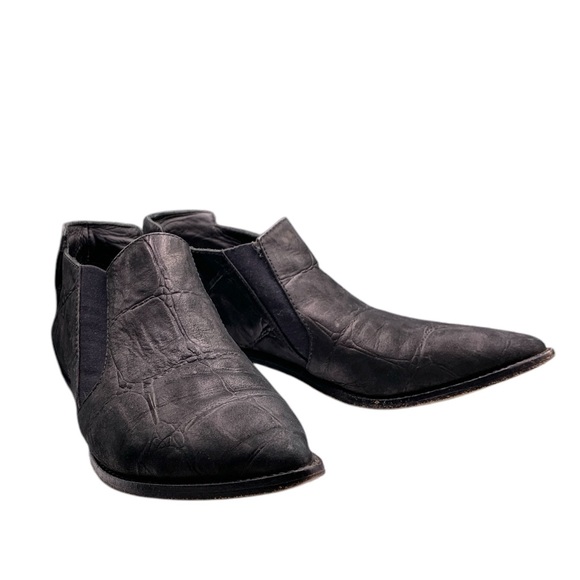 L.A.M.B. Gwen Stefani Memento Black Textured Pointy Toe Bootie Croc Embossed - Picture 9 of 14